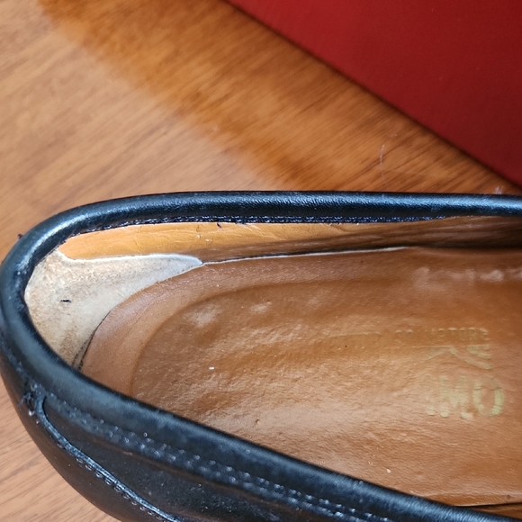 Salvatore Ferragamo Firenze Black Leather Loafers with Gancini Gold Accent 10.5D main image 9